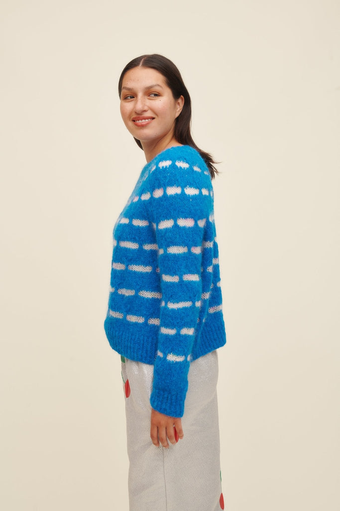 Laine 52 Weeks of Chunky Knits - 978 - 952 - 7580 - 12 - 7 | Knitting Book at Michigan Fine Yarns