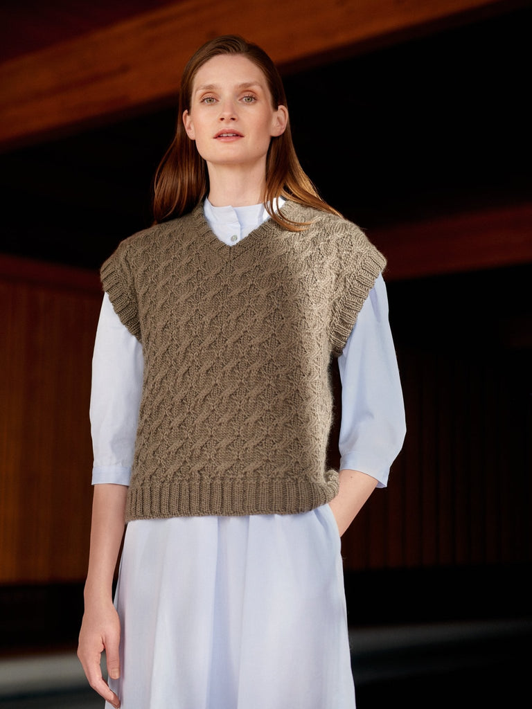 Laine Entwined: Cables, Lace and Knitted Textures - 9789527580400 | Knitting Book at Michigan Fine Yarns
