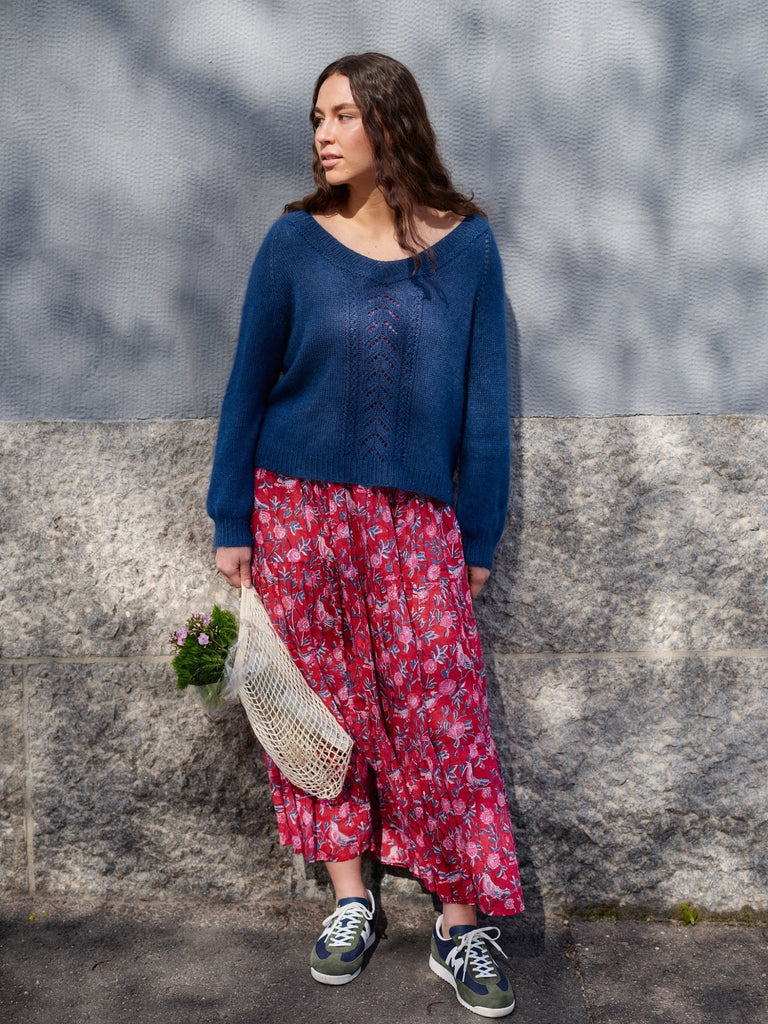 Laine Laine Magazine Issue 26: Crossing Paths - | Knitting Book at Michigan Fine Yarns