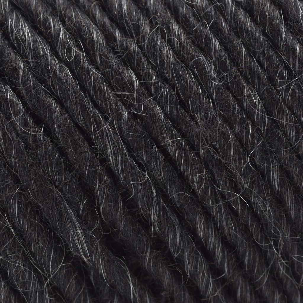 Brown Sheep Company Lamb's Pride Bulky - M06 - Deep Charcoal 759552006922 | Yarn at Michigan Fine Yarns