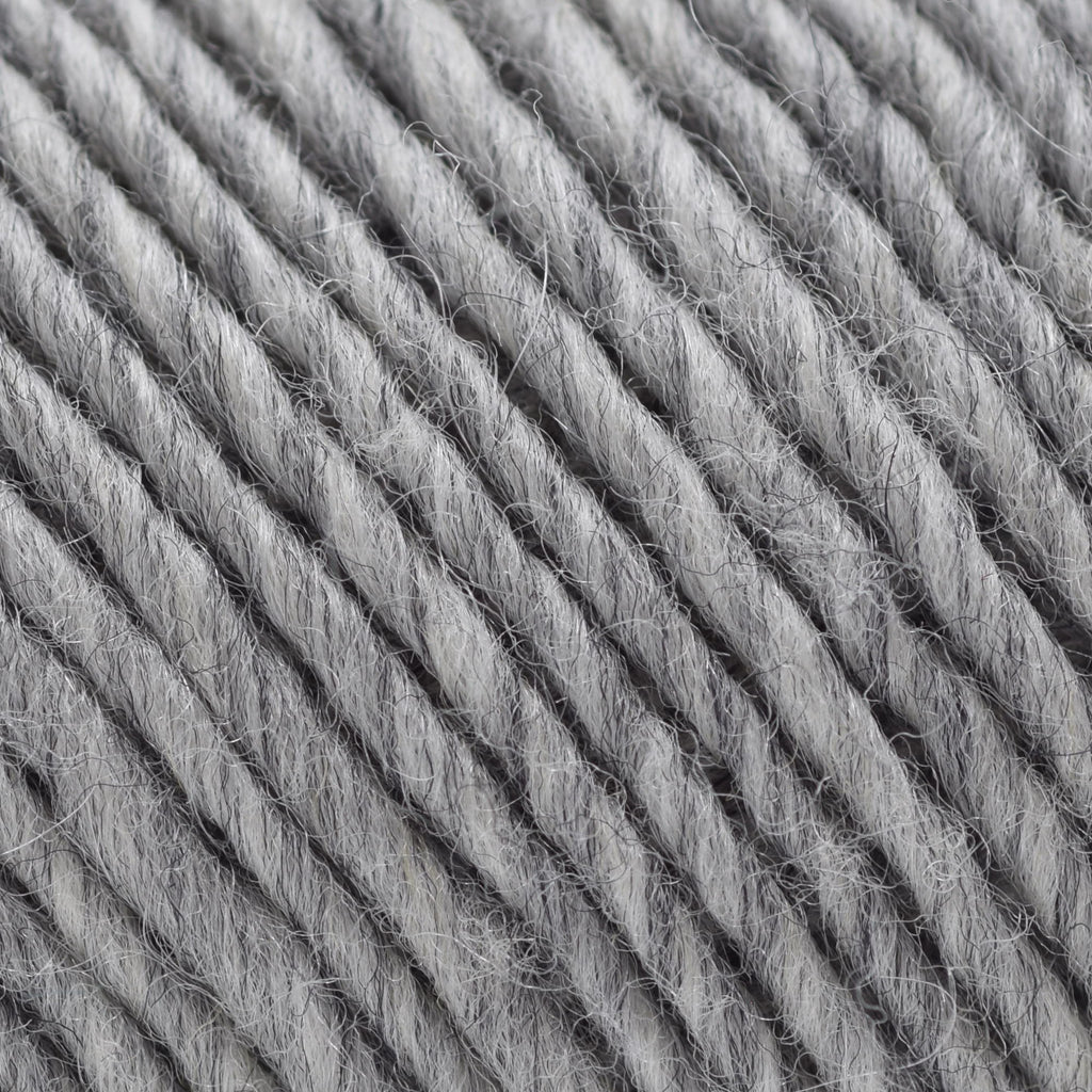 Brown Sheep Company Lamb's Pride Worsted - M03 - Grey Heather 759552001149 | Yarn at Michigan Fine Yarns