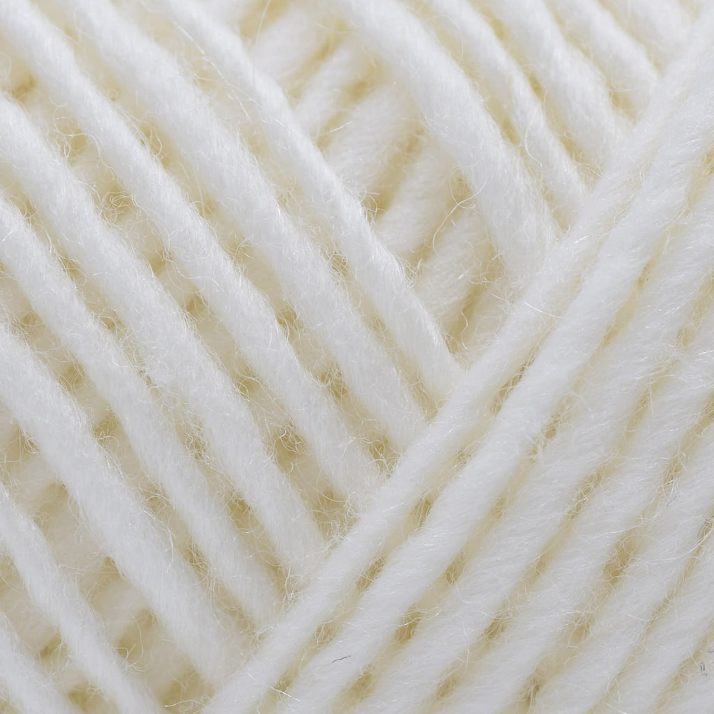 Brown Sheep Company Lamb's Pride Worsted - M10 - Creme 759552004119 | Yarn at Michigan Fine Yarns