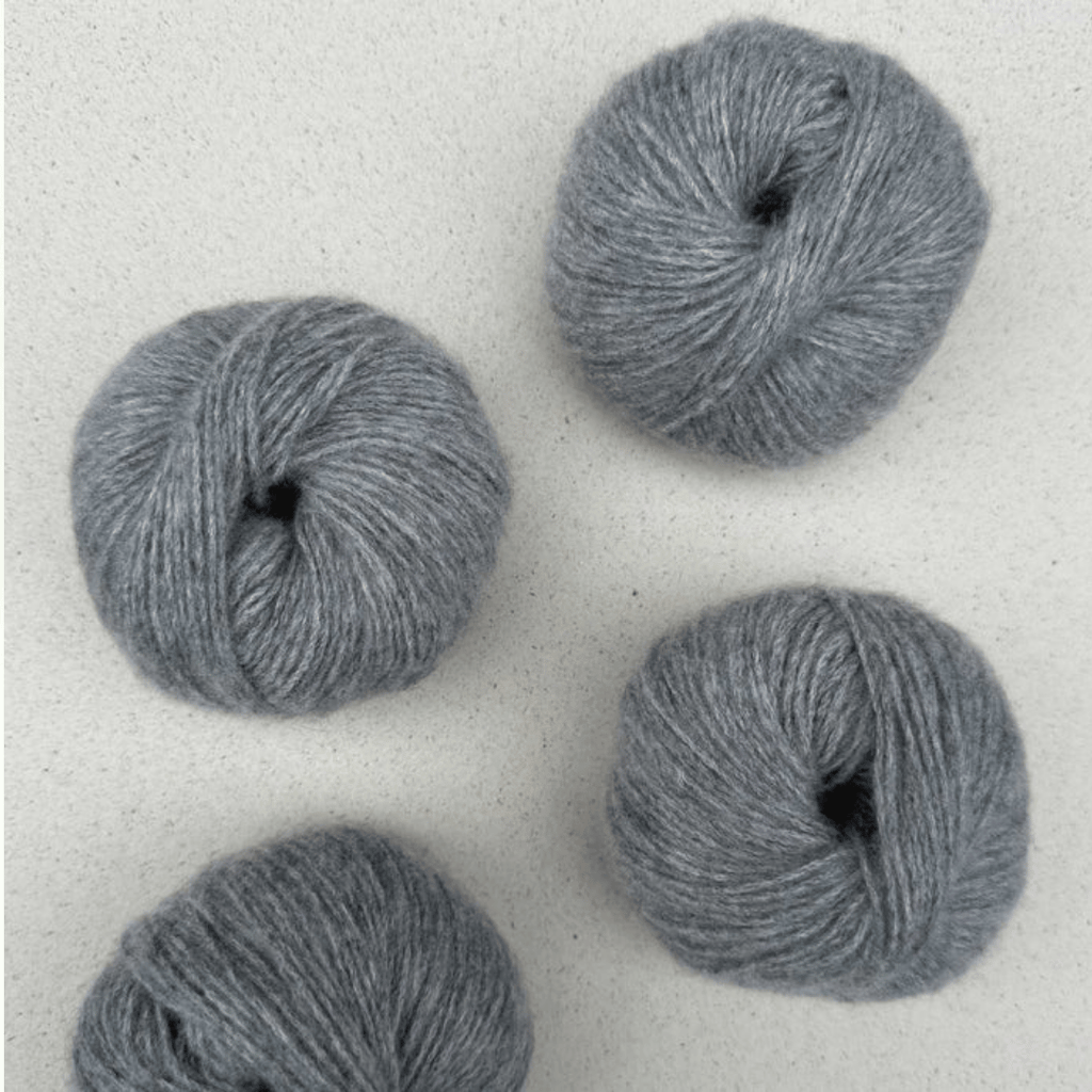 Pascuali Cashmere 6/28 - 04 - Graphite 4260448877480 | Yarn at Michigan Fine Yarns