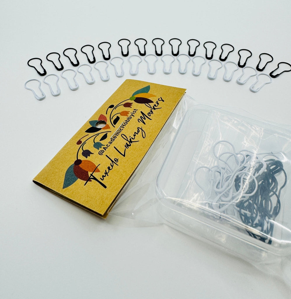 Michigan Fine Yarns AcademicHobbyist Locking Markers -Tuxedo 33313578 | Accessories at Michigan Fine Yarns