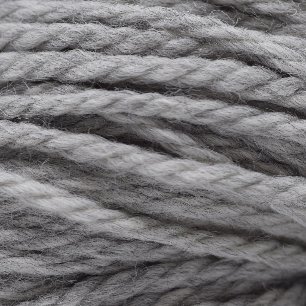 Cascade Yarns 220 Superwash Grande -1946 - Silver Grey | Yarn at Michigan Fine Yarns
