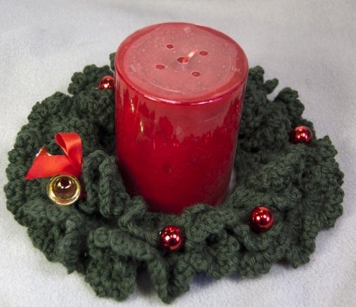 Cascade Ruffled Wreath - Candle Ring - 09365034 | Patterns at Michigan Fine Yarns