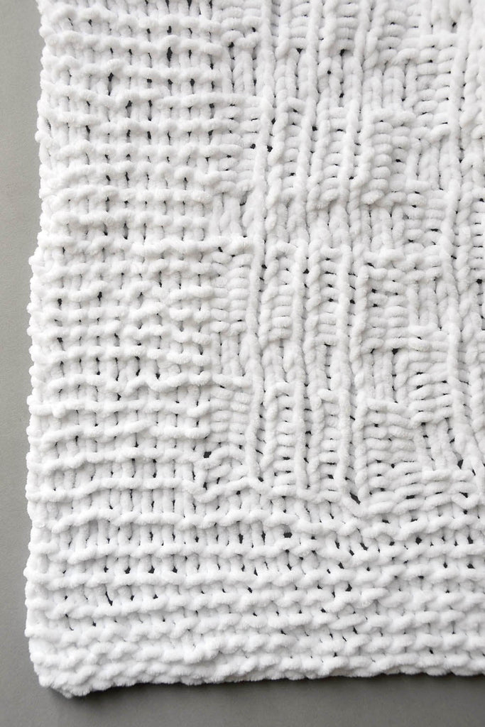 Universal Yarns Crosshatch Baby Blanket -17993002 | Patterns at Michigan Fine Yarns