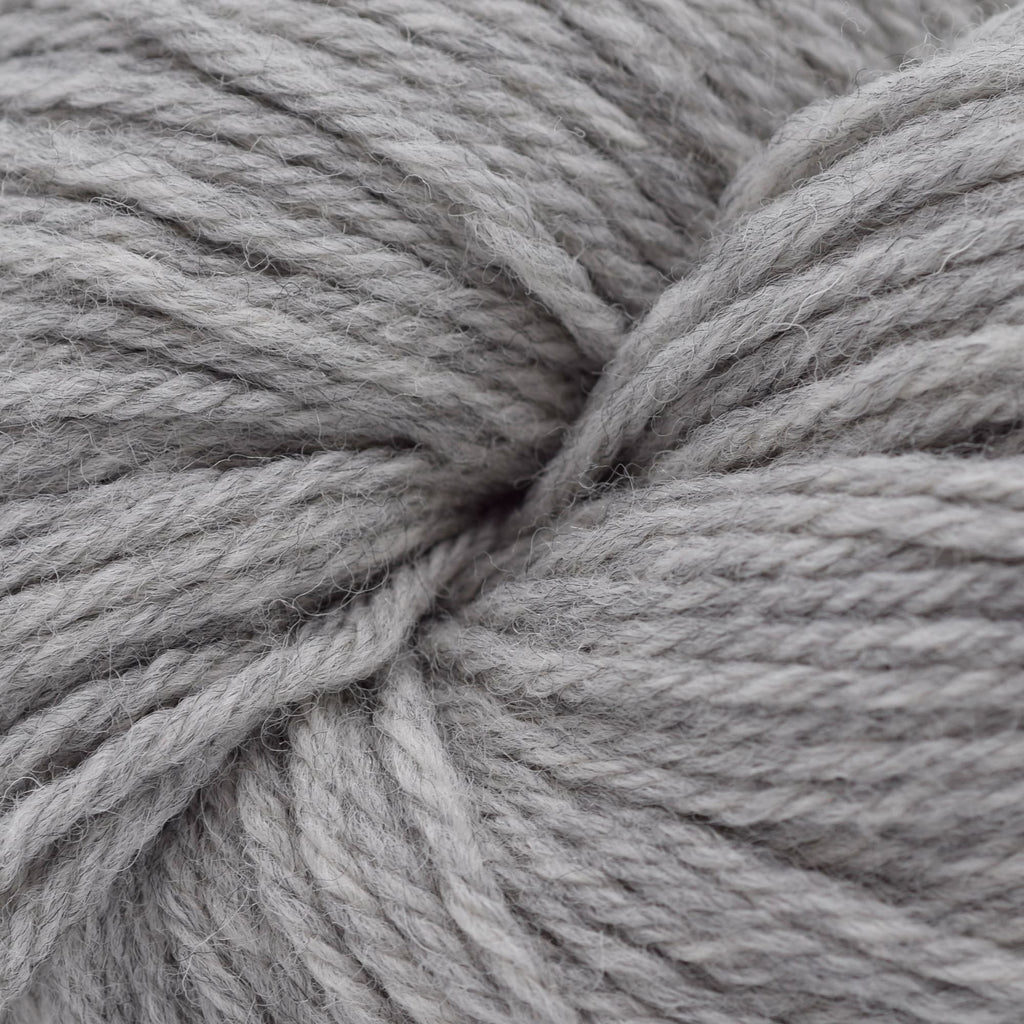 Cascade 220 Heathers -8401 - Silver Grey | Yarn at Michigan Fine Yarns
